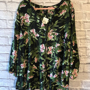 Bobeau Floral Pattern Pleat-Back Top, 1X.